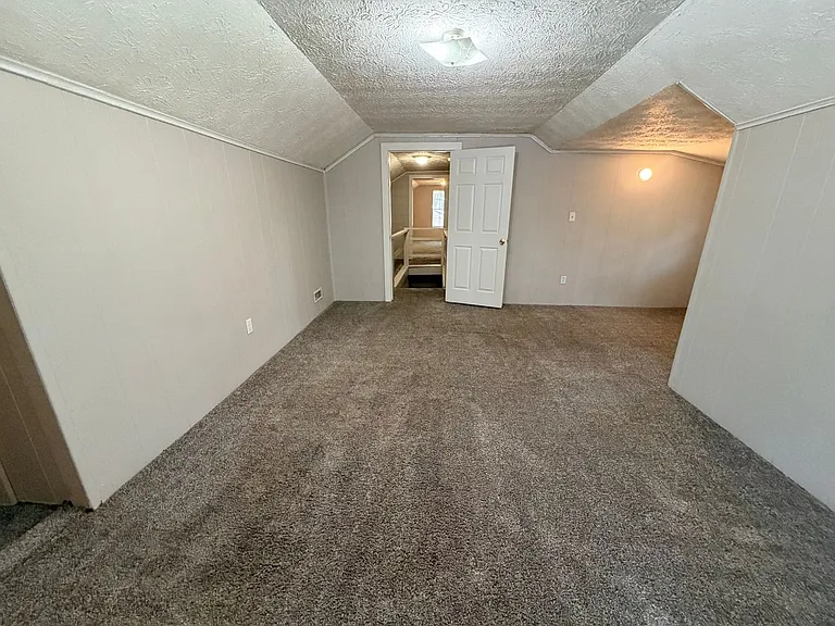 1005 N Oak St #B — Photo 18