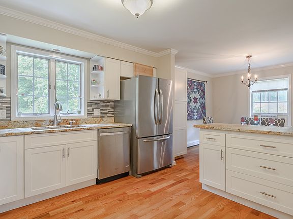 13 Sherry Lane Extension