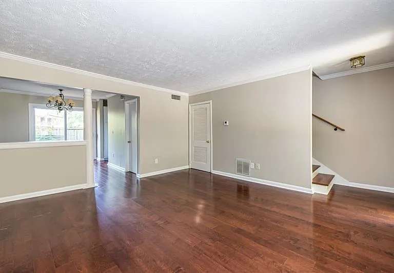 120 Biscayne Dr NW #B10 — Photo 8