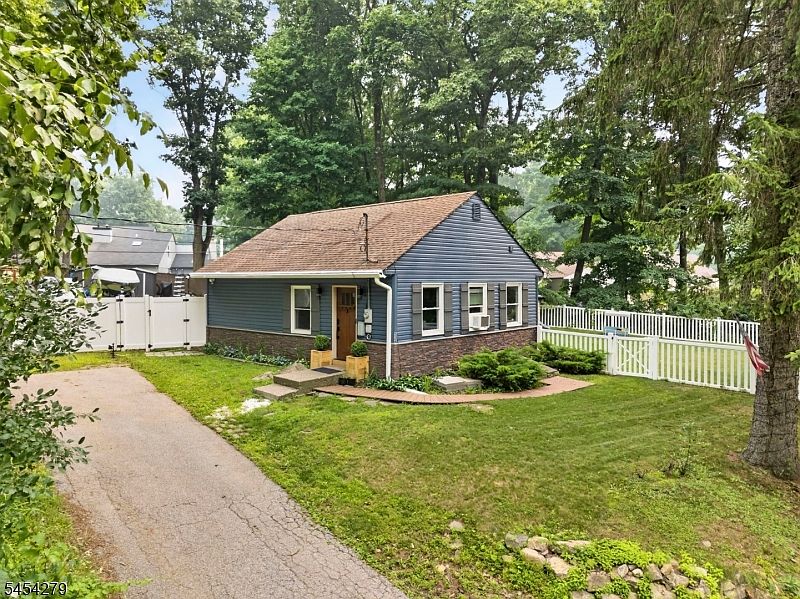 1st image of 532 Glen Rd
