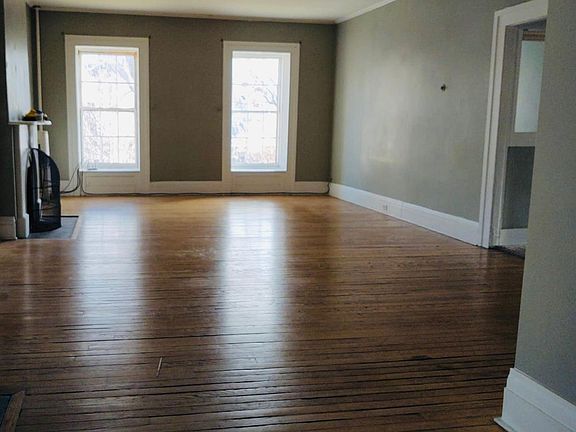 3rd image of 508 Franklin St #3