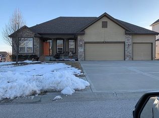 10131 N Farley Ave, Kansas City, MO 64157