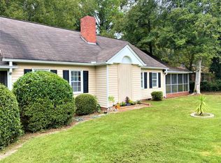 1717 Kennedy Dr #B, Camden, SC 29020