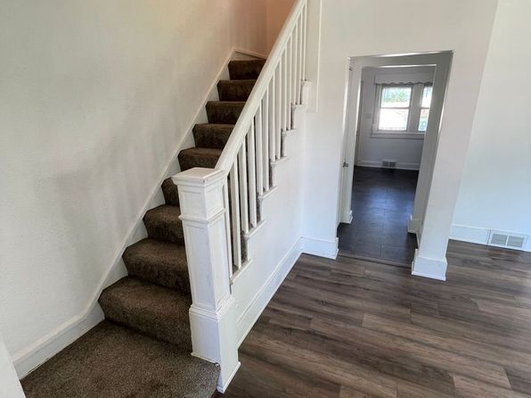 102-104 Morley Pkwy