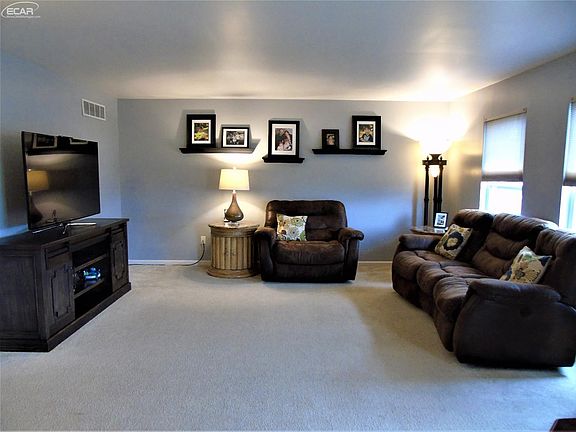 5th image of 1466 Pelican Ln