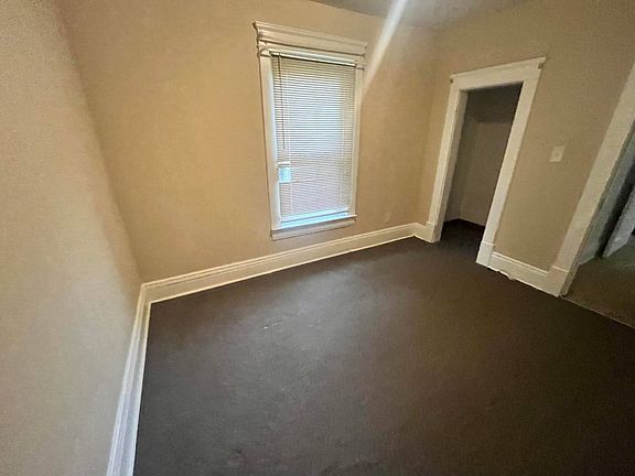 4th image of 608 52nd St SE