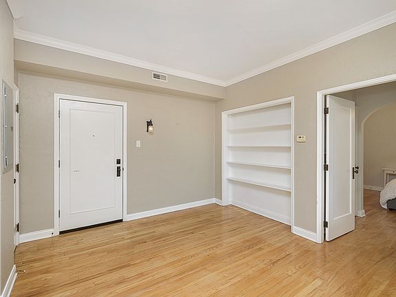4th image of 5347 N College Ave APT 303