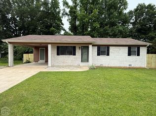 4210 Cedar Valley Dr, Paragould, AR 72450