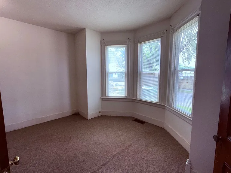 823 West Ave S — Photo 5