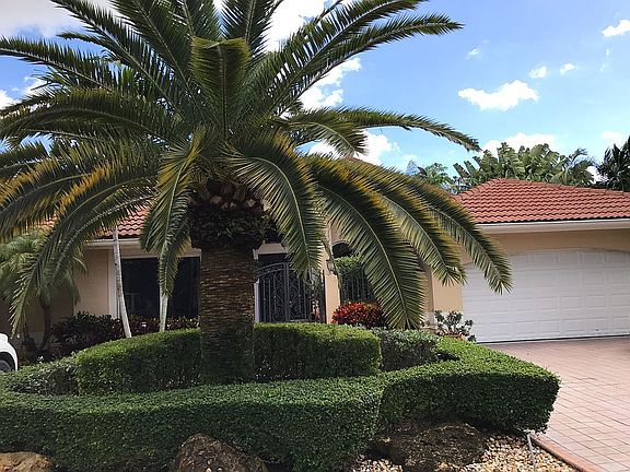 5th image of 15823 NW 83rd Ct