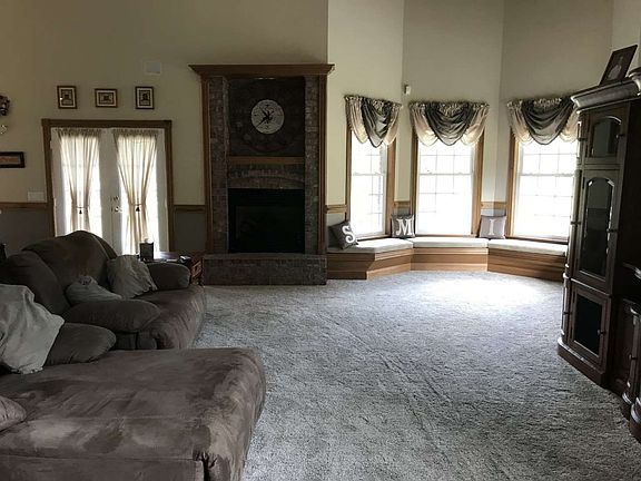 5th image of 525 Sherwood Dr