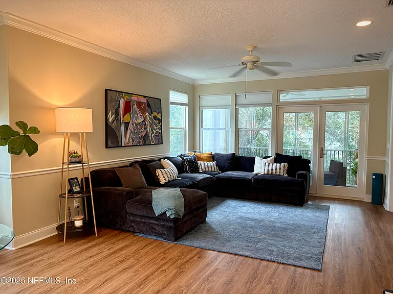 169 Sunset Cir N — Photo 9