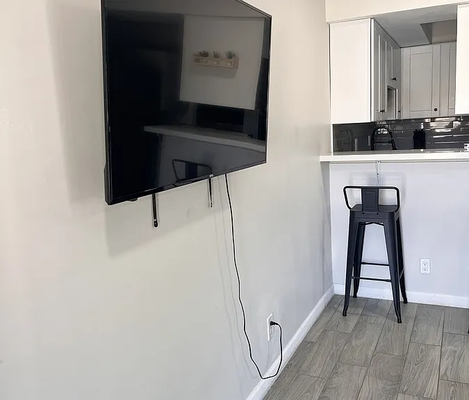 846 N 10th Ave #3 — Photo 5