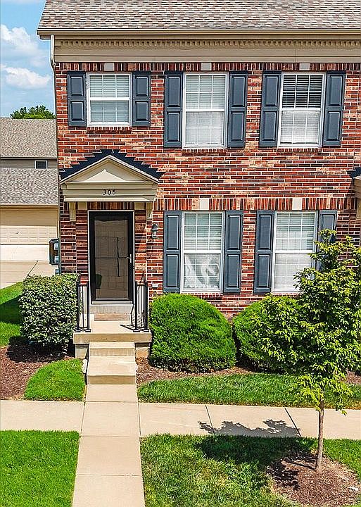 1st image of 305 Willott Square Dr