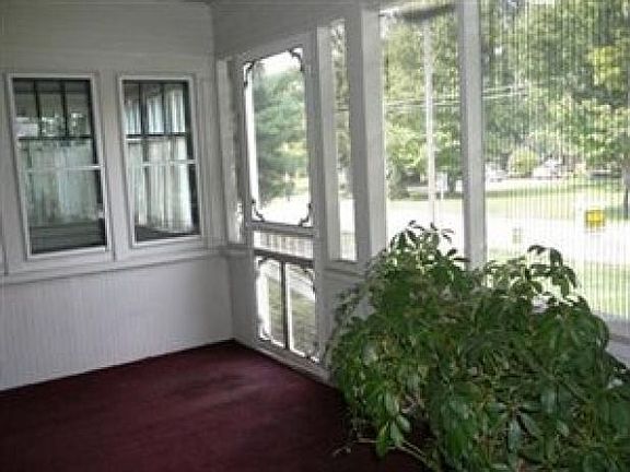 2nd image of 1224 Robinson Ave