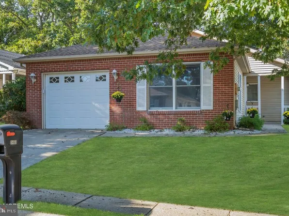 1460 Forelle Ln, Toms River, NJ 08755