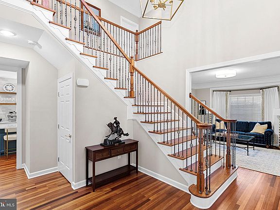 2nd image of 18229 Glen Abbey Ct