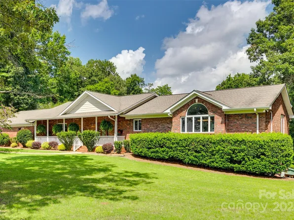 16125 Langston Dr, Charlotte, NC 28278