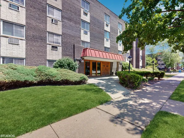 4700 Old Orchard Rd APT 310, Skokie, IL 60076