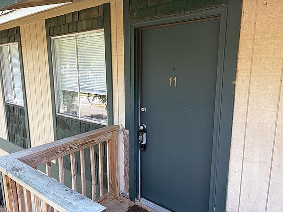 3rd image of 215 Lovelace Dr APT 11