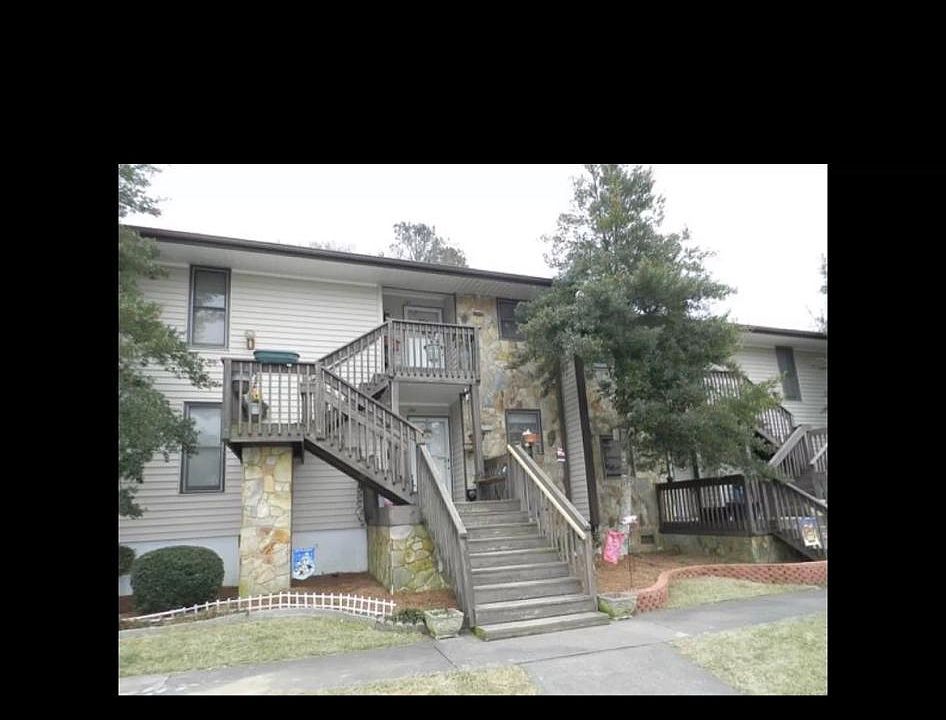 2nd image of 1046 Rock Knoll Ct