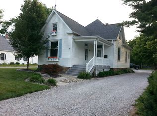 417 S Hackman St, Staunton, IL 62088