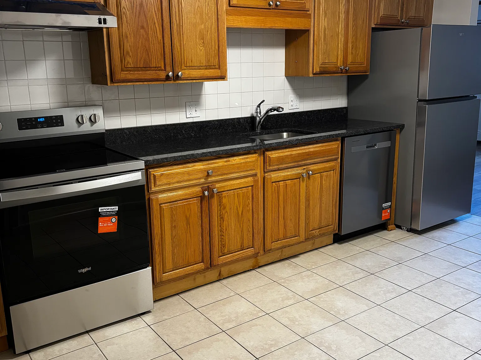 2 bed, 850 sqft, $2,500 — Photo 2