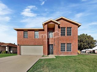 901 Cortez Dr, Arlington, TX 76001