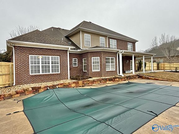 5th image of 2700 Cobble Dr SE