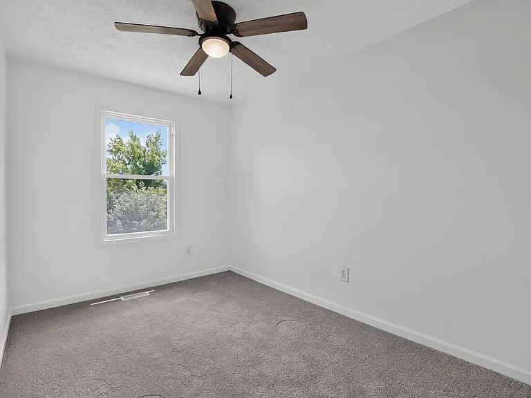 19 Dale Dr — Photo 7