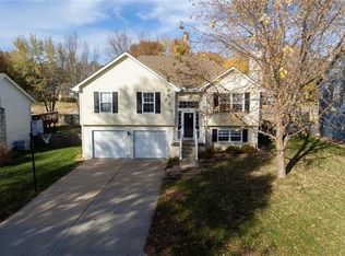 504 Belmont Dr, Raymore, MO 64083