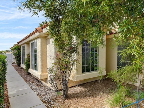 2nd image of 337 Washoe Way