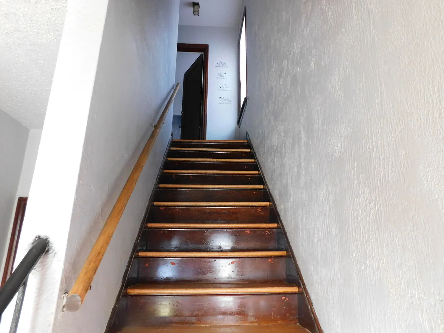 2 bed, 1.0 bath, 1100 sqft, $1,425 — Photo 2