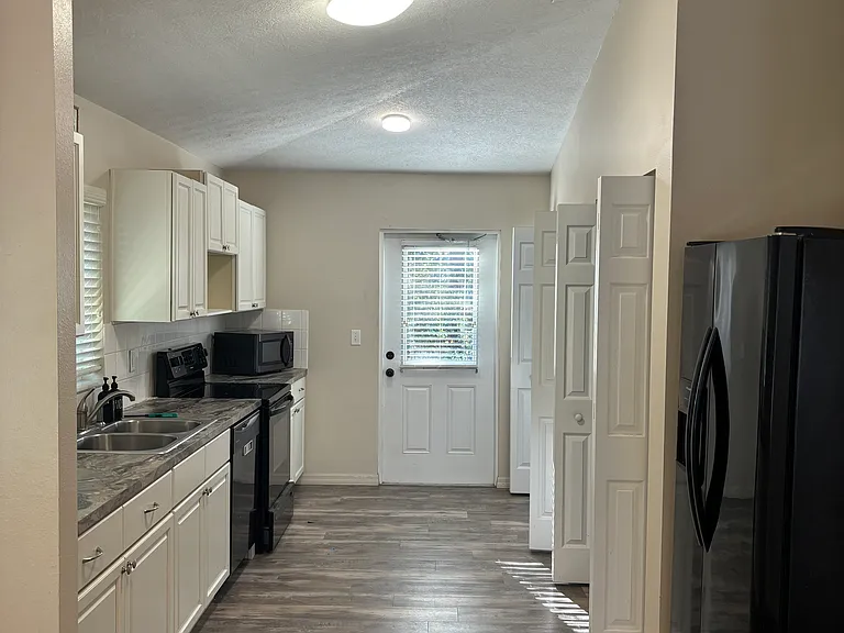 9426 N Mendoza Way — Photo 2