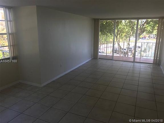2nd image of 13120 SW 92nd Ave #B-305