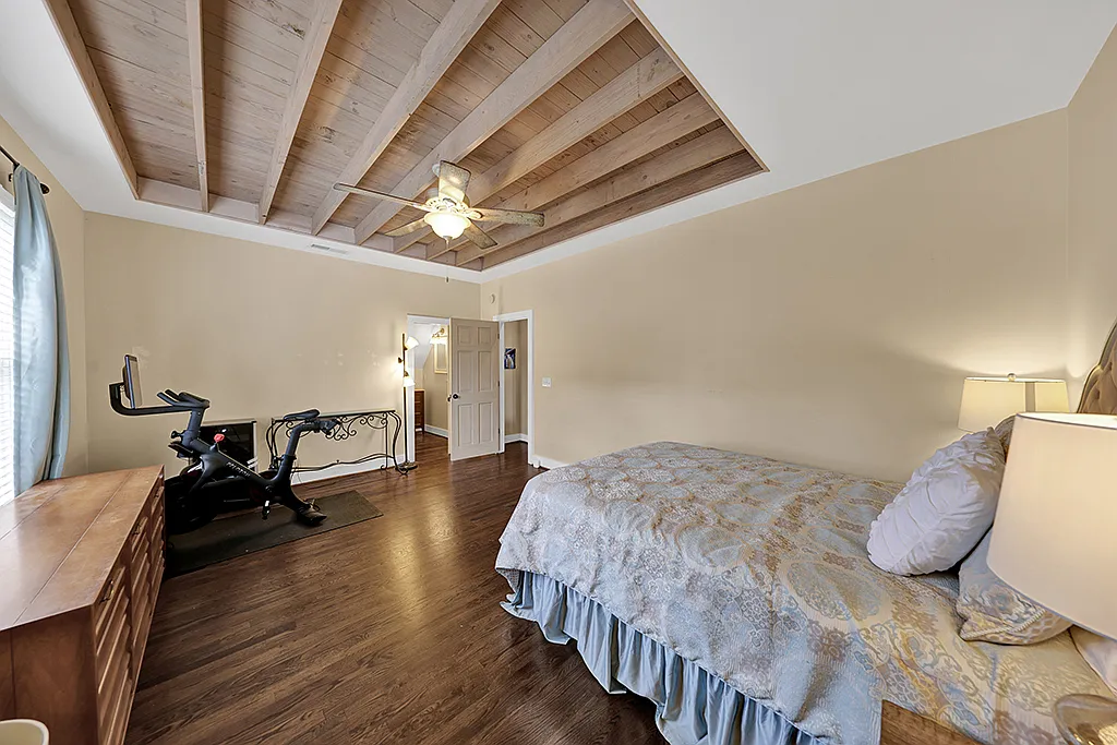 2 bed, 2.5 bath, 1450 sqft, $2,199 — Photo 3