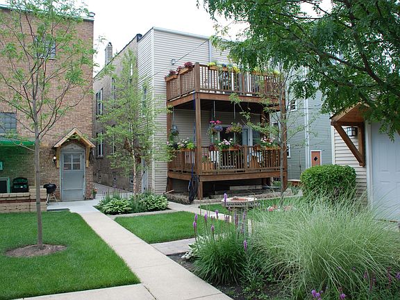 2nd image of 3440 N Leavitt St