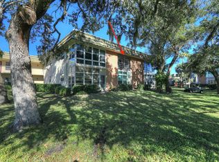 6 Vista Gardens Trl APT 204, Vero Beach, FL 32962