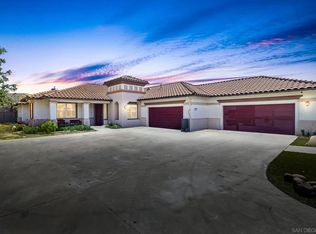 1313 Cresta Loma Dr, Fallbrook, CA 92028