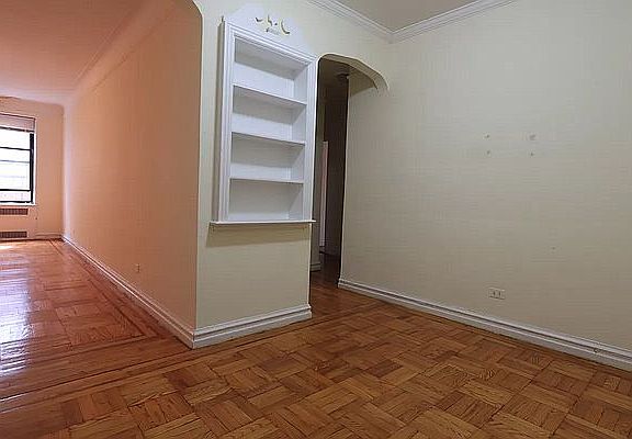 3rd image of 10824 71st Ave APT 1B
