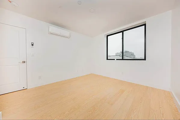 Rented by Oxford Property Group | media 10