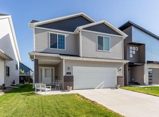 1034 31st Ave W, West Fargo, ND 58078