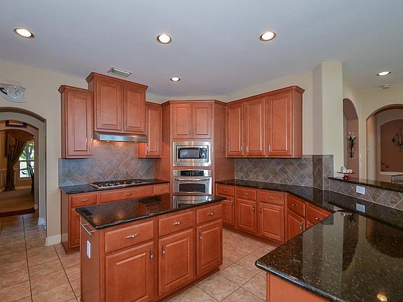 5th image of 7506 Shadow Terrace Ln