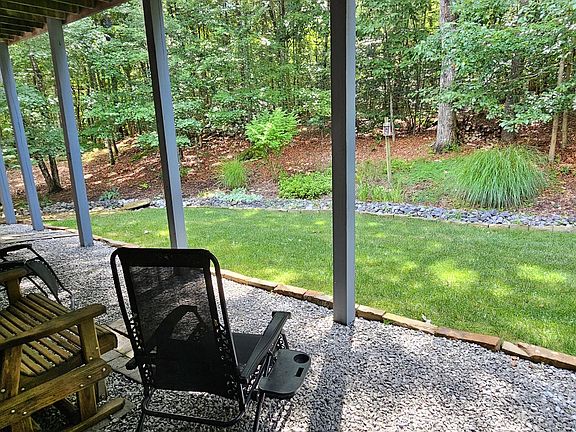 3rd image of 169 Forest View Dr
