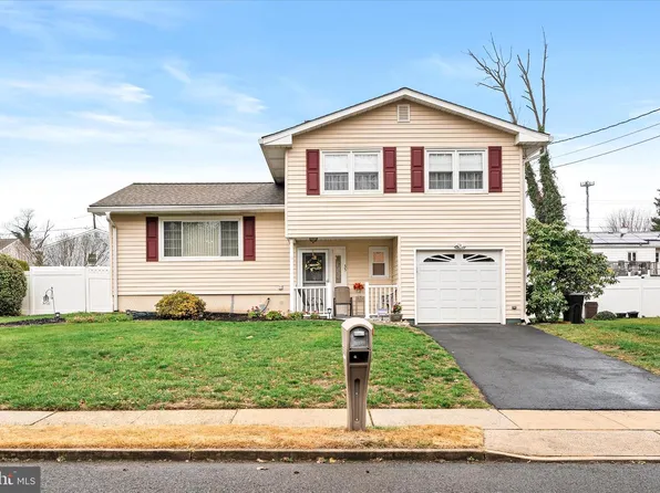 35 Wesleyan Dr, Hamilton, NJ 08690