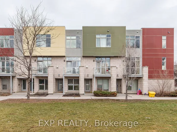 63 Young St #D, Ottawa, ON K1S 5T5