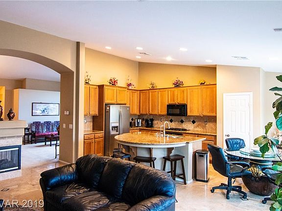 3rd image of 3509 La Cascada Ave