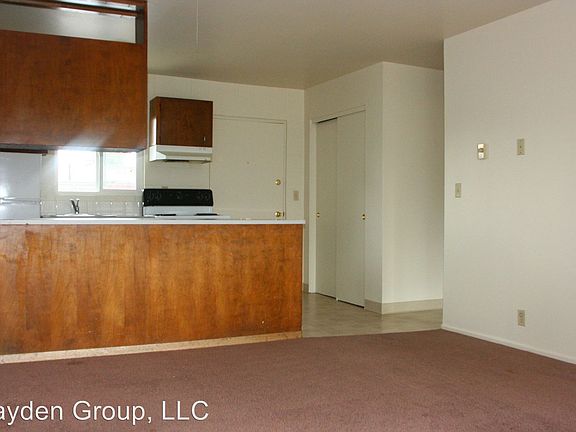 5th image of 334 SE 4th Ave APT A