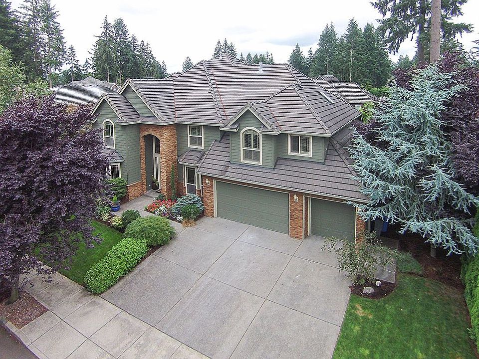 1st image of 1122 NE 151st Ave