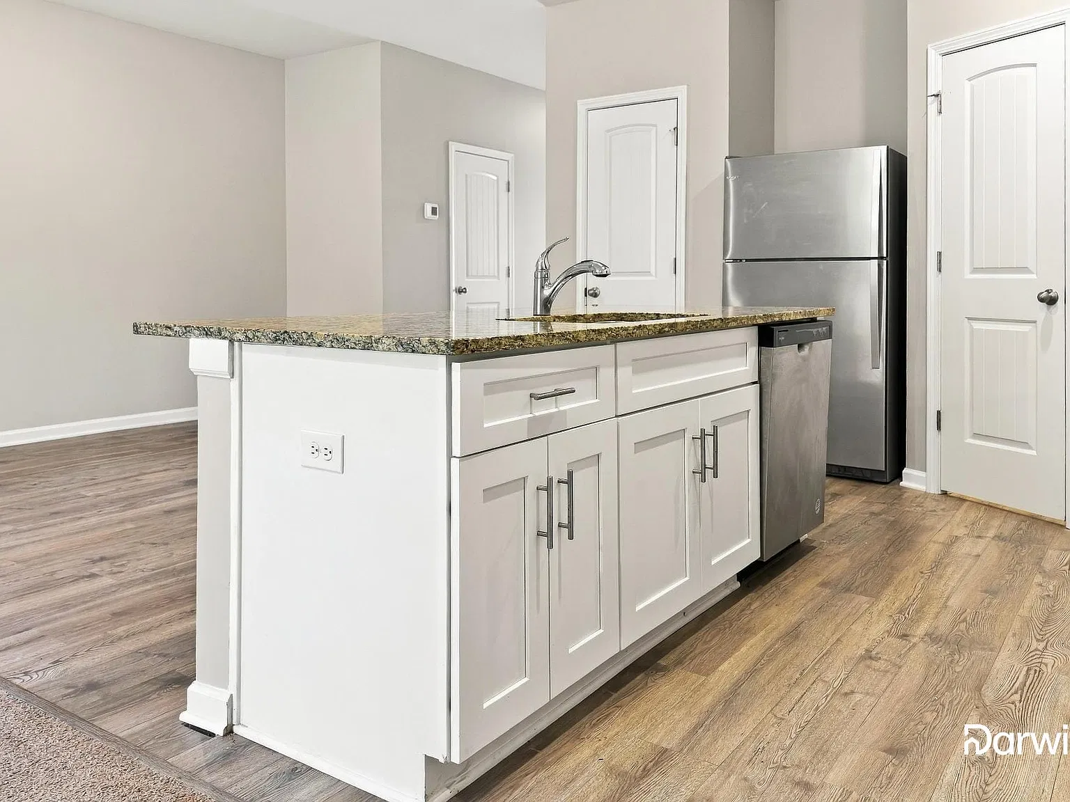 3 bed, 2.5 bath, 1725 sqft, $1,800 — Photo 3